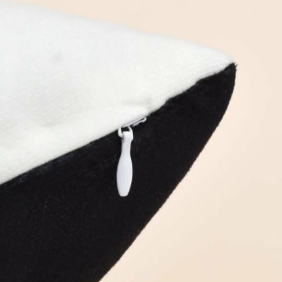 Mandala print throw pillow - Picture 4 of 4